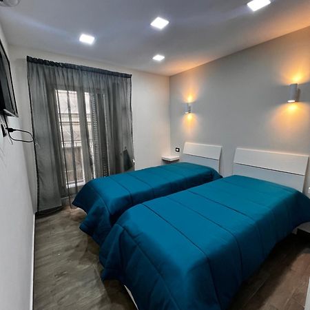 B&B Zia Giuseppina & Rosa Alla Riviera Di Chiaia Napoli Bagian luar foto